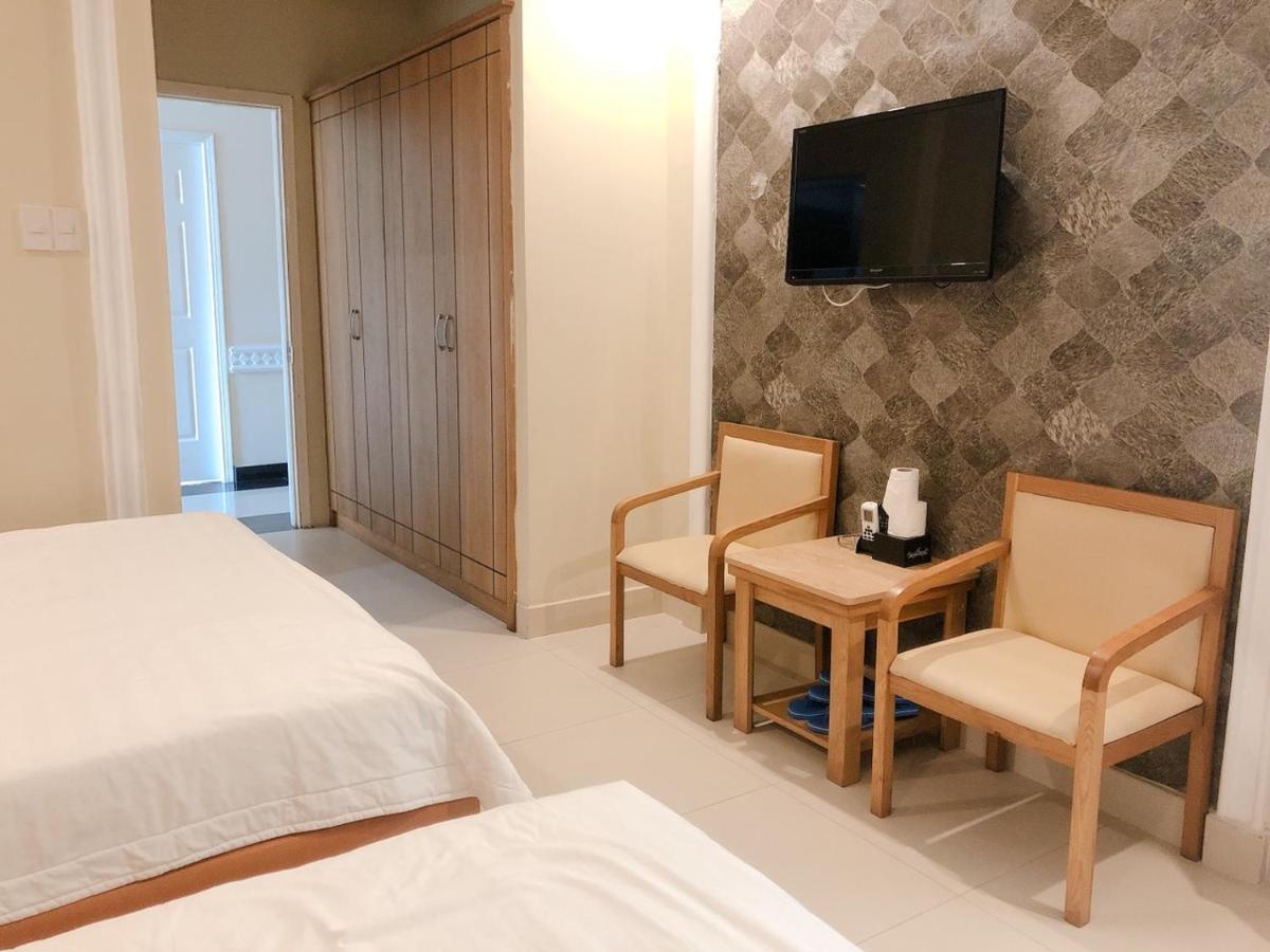 Royal Hotel Thành Pho Ho Chí Minh Esterno foto