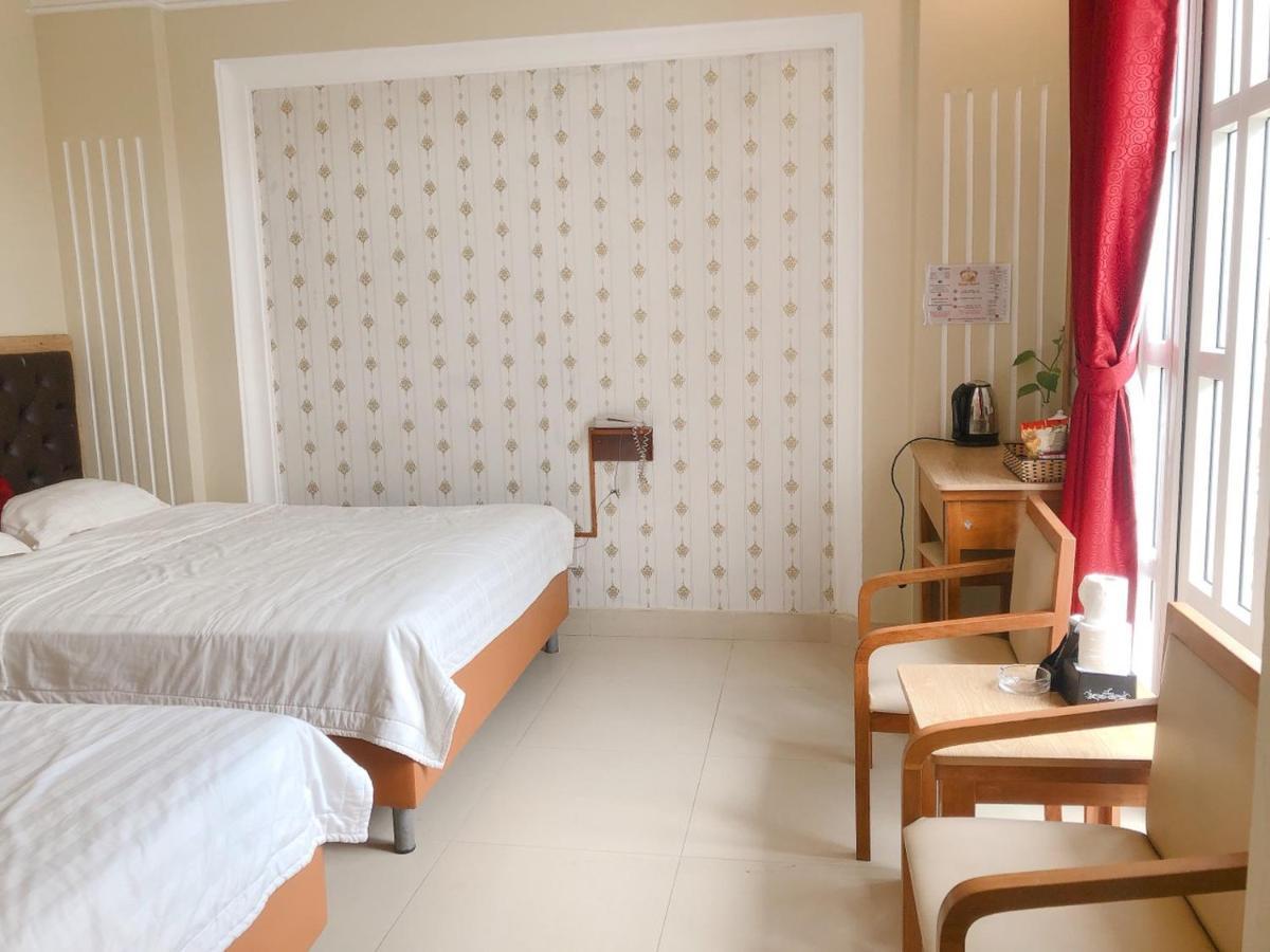 Royal Hotel Thành Pho Ho Chí Minh Esterno foto